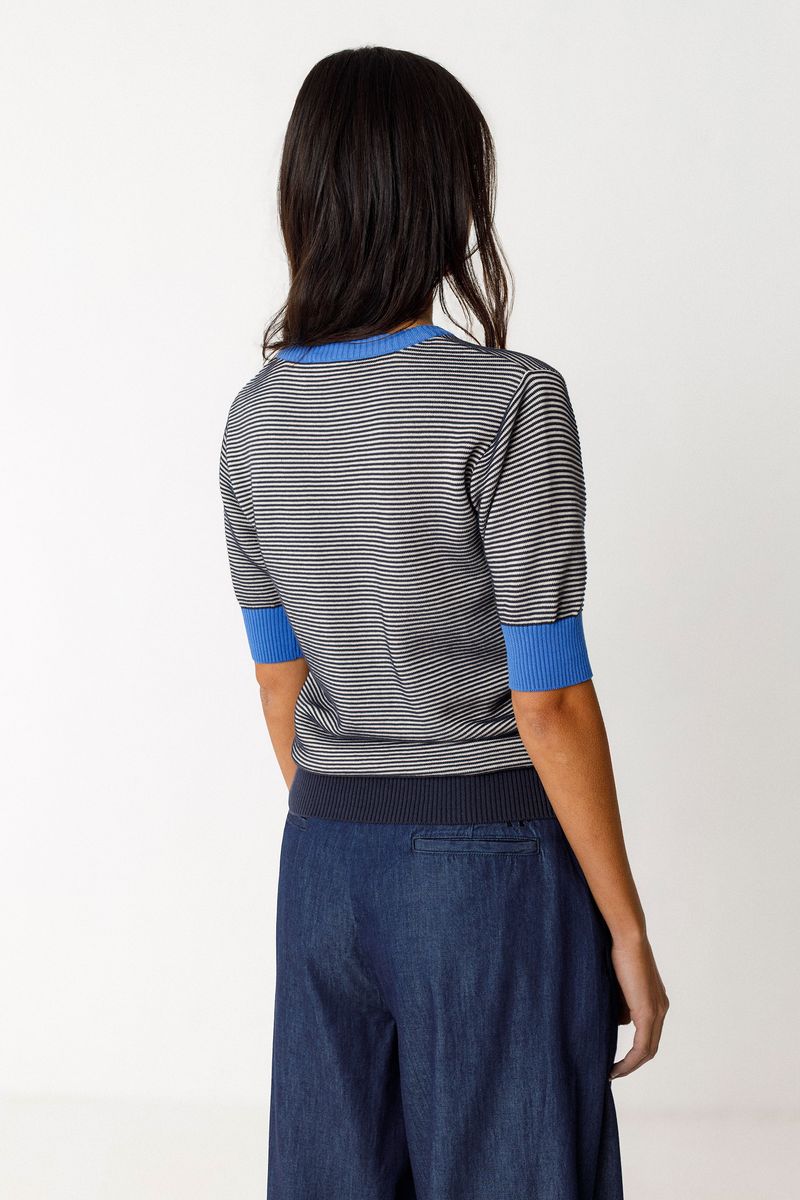 Muike Sweater